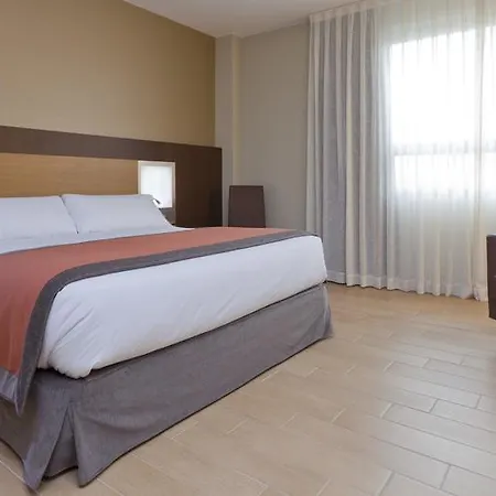 Hotel Ciudad De 4*